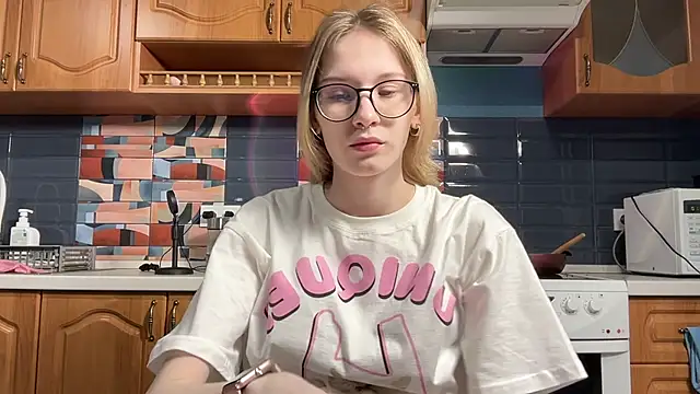 eileencrowday online show from 21, 4, 2026