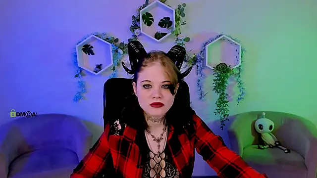 nikki kiss  online show from 26, 6, 2026