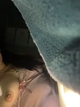 daisy-yeu online show from 16, 4, 2026