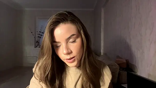 LeishaRocher online show from 18, 4, 2026