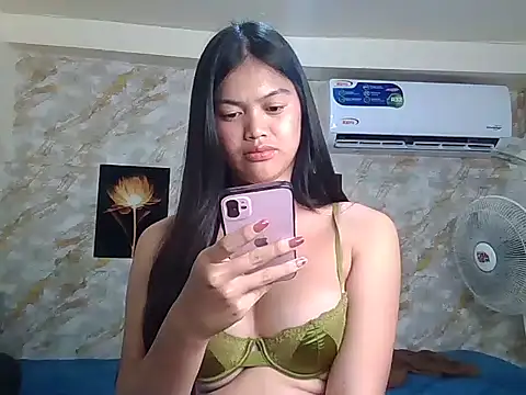 Foxie Naughty online show from 9, 5, 2026