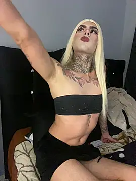 Snapshot of valen_lewiiz chatting on 28, 7, 2026 valen lewiiz online show from 28, 7, 2026