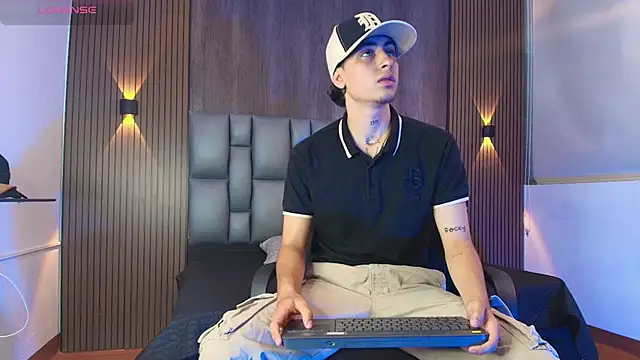 Snapshot of mohamed_malik chatting on 7, 5, 2026 mohamed malik online show from 7, 5, 2026