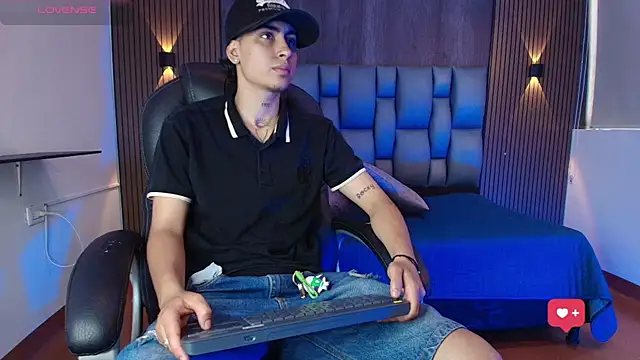 Snapshot of mohamed_malik chatting on 14, 5, 2026 mohamed malik online show from 14, 5, 2026