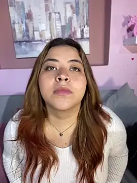 ZoeBennett Pink online show from 14, 4, 2026