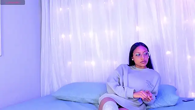 Snapshot of miel_ambar chatting on 15, 4, 2026 miel ambar online show from 15, 4, 2026