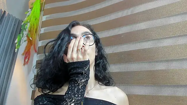 Snapshot of Shammy_rosse chatting on 5, 7, 2026 Shammy rosse online show from 5, 7, 2026