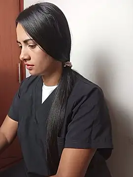 Snapshot of DaniellaGiraldo chatting on 13, 5, 2026 DaniellaGiraldo online show from 13, 5, 2026