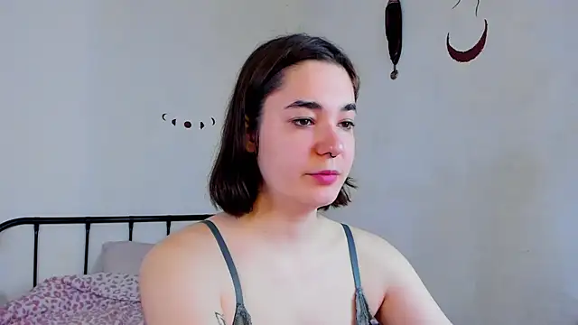 LiyaFly online show from 18, 5, 2026
