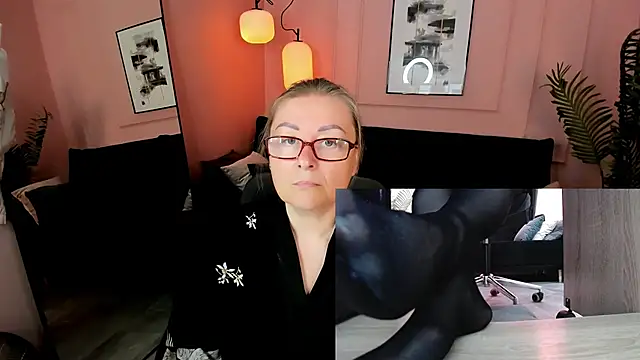 Snapshot of Alexandra_Kind chatting on 5, 6, 2026 Alexandra Kind online show from 5, 6, 2026