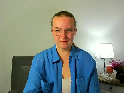 Snapshot of RoseTeacherX chatting on 29, 4, 2026 RoseTeacherX online show from 29, 4, 2026