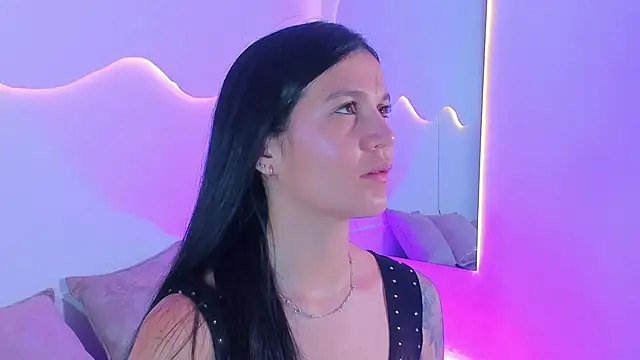 Snapshot of MiaMalcova__ chatting on 7, 5, 2026 MiaMalcova online show from 7, 5, 2026