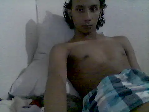 flaquitomoreno08 online show from 15, 4, 2026