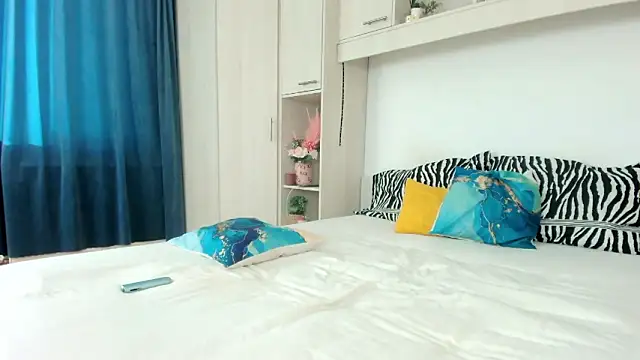 Snapshot of Mira_Shine chatting on 15, 7, 2026 Mira Shine online show from 15, 7, 2026