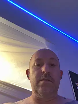 Whosdiss online show from 25, 5, 2026