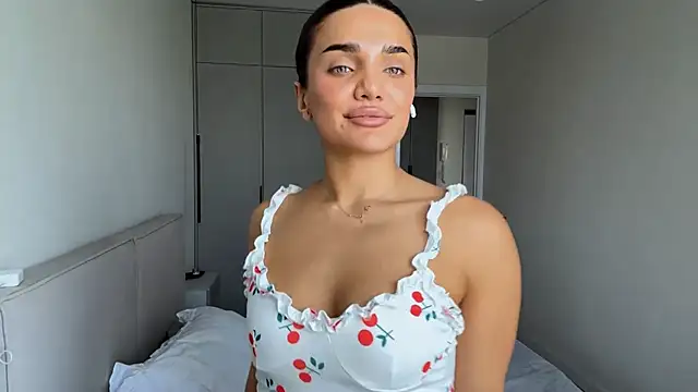 Snapshot of MelindaReny chatting on 15, 5, 2026 MelindaReny online show from 15, 5, 2026