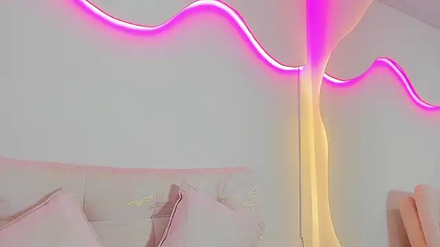 VenusBlazzer online show from 13, 6, 2026