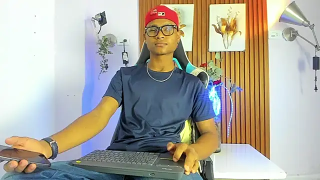 Snapshot of Creyt chatting on 16, 4, 2026 Creyt online show from 16, 4, 2026