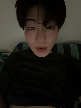 Snapshot of XRIIX chatting on 15, 4, 2026 XRIIX online show from 15, 4, 2026