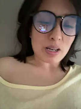 Faye-baby online show from 28, 4, 2026
