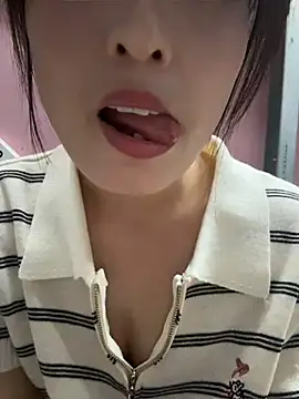 Snapshot of Faye-baby chatting on 20, 6, 2026 Faye-baby online show from 20, 6, 2026