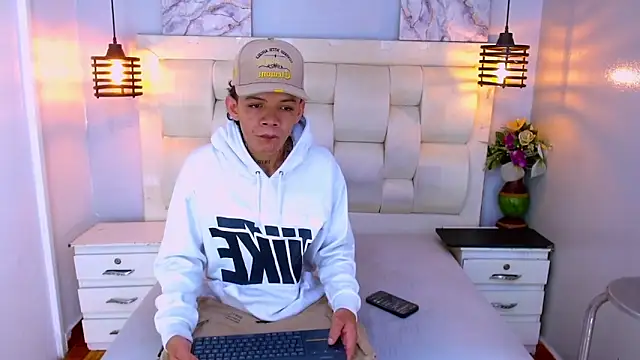 Snapshot of Daniel_Guty chatting on 22, 4, 2026 Daniel Guty online show from 22, 4, 2026