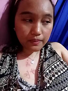 heyitsnana online show from 15, 4, 2026