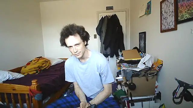 Snapshot of JohnnyMoves chatting on 18, 5, 2026 JohnnyMoves online show from 18, 5, 2026