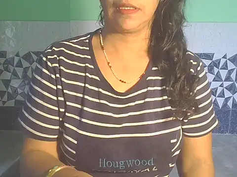 Snapshot of Hotty_Bhabhi1 chatting on 2, 6, 2026 Hotty Bhabhi1 online show from 2, 6, 2026
