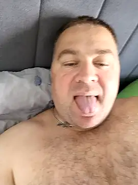 Snapshot of Anatolii_77 chatting on 2, 7, 2026 Anatolii 77 online show from 2, 7, 2026