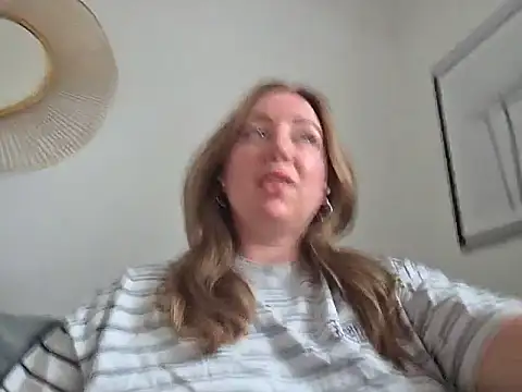 Snapshot of arielsweetieee chatting on 21, 7, 2026 arielsweetieee online show from 21, 7, 2026