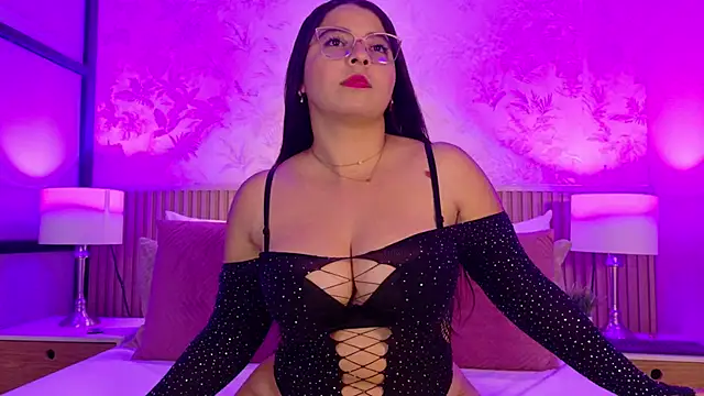 Snapshot of Darcy_glow_ chatting on 10, 5, 2026 Darcy glow online show from 10, 5, 2026