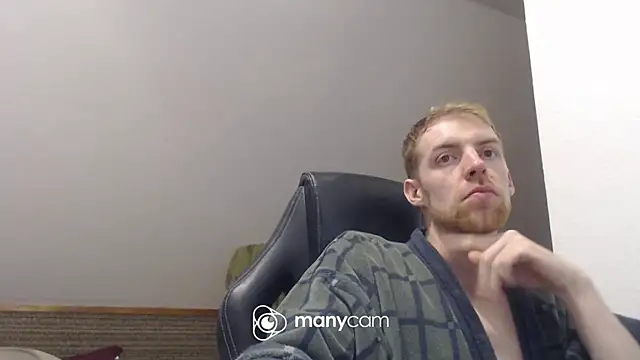 Snapshot of Milkyman7 chatting on 15, 11, 2025 Milkyman7 online show from 15, 11, 2025