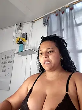 Snapshot of manuboobss chatting on 8, 5, 2026 manuboobss online show from 8, 5, 2026