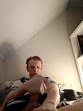 femboy066 online show from 16, 4, 2026