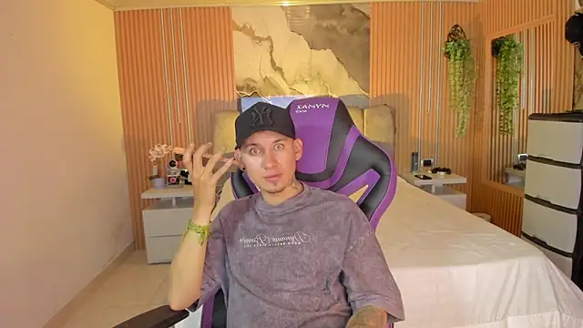 Snapshot of Owen_Drake chatting on 2, 5, 2026 Owen Drake online show from 2, 5, 2026