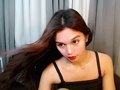Snapshot of marie_castro chatting on 24, 5, 2026 marie castro online show from 24, 5, 2026