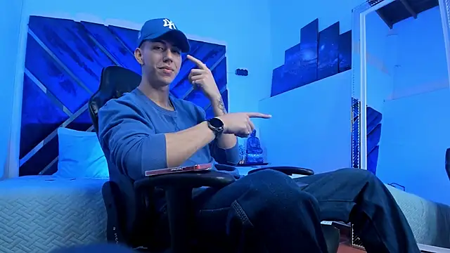 OliverThompsonJS online show from 8, 5, 2026