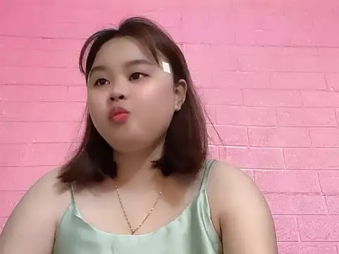 Snapshot of NhungNhun789 chatting on 3, 5, 2026 NhungNhun789 online show from 3, 5, 2026