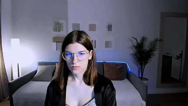 Snapshot of AnnaThorne chatting on 14, 5, 2026 AnnaThorne online show from 14, 5, 2026
