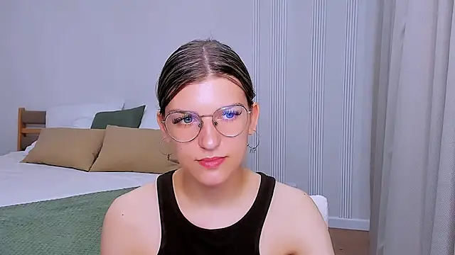 Snapshot of AnnaThorne chatting on 23, 5, 2026 AnnaThorne online show from 23, 5, 2026