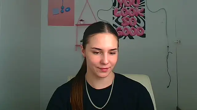 Snapshot of Kyara_ra chatting on 18, 6, 2026 Kyara ra online show from 18, 6, 2026