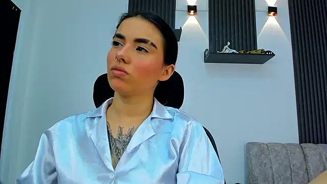 Snapshot of isabella_hv chatting on 13, 7, 2026 isabella hv online show from 13, 7, 2026