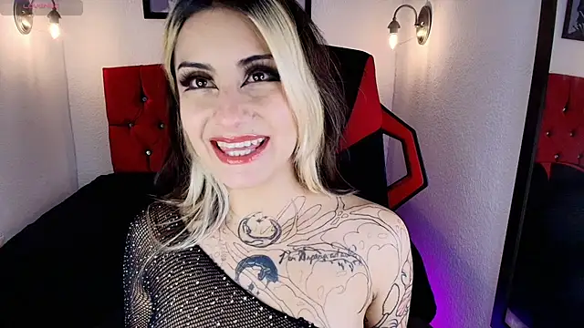 Snapshot of aliceinflames chatting on 2, 6, 2026 aliceinflames online show from 2, 6, 2026