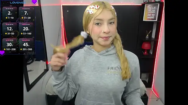 Snapshot of nancy_blonde chatting on 1, 7, 2026 nancy blonde online show from 1, 7, 2026