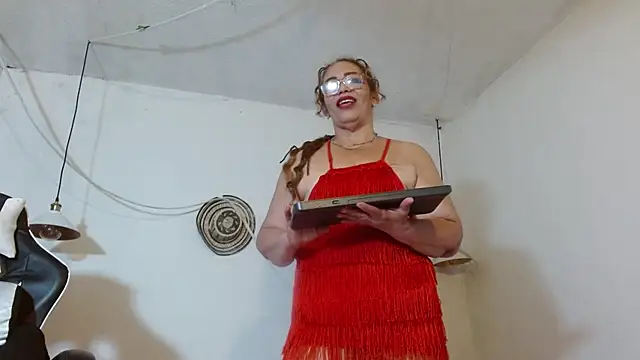 Snapshot of Sweet-Mommy-Milf chatting on 15, 5, 2026 Sweet-Mommy-Milf online show from 15, 5, 2026