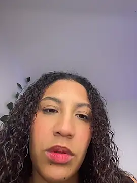 Snapshot of Daphnne_Curly chatting on 12, 7, 2026 Daphnne Curly online show from 12, 7, 2026