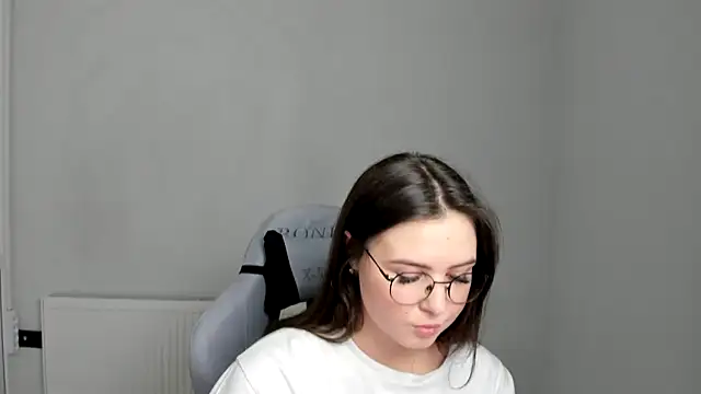 Regina cute  online show from 8, 5, 2026