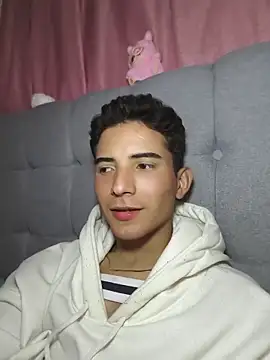 Erick twink online show from 18, 4, 2026