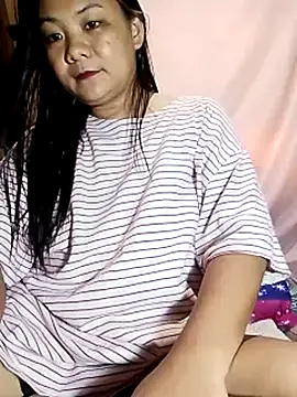 Snapshot of eljhenx chatting on 28, 7, 2026 eljhenx online show from 28, 7, 2026